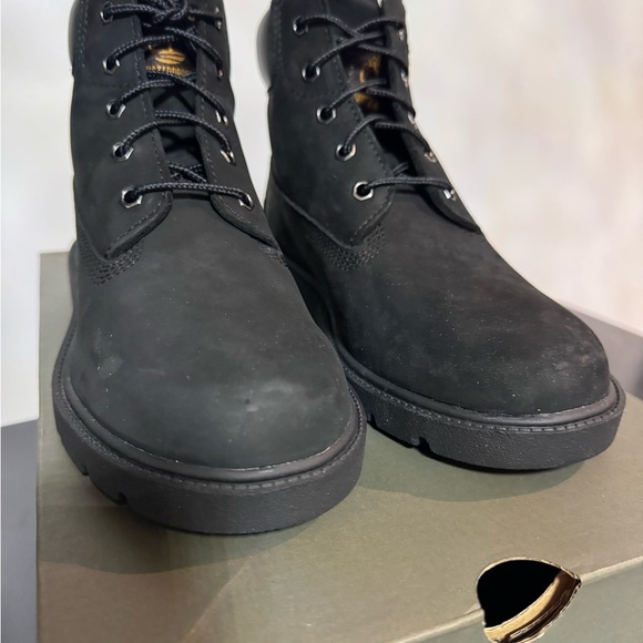 Timberland Classic 6” Black Nubuck Waterproof Boots - Picture 9 of 9